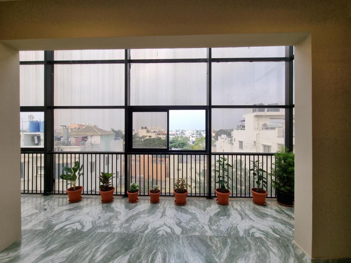 The Urban Nest Hotell Bangalore Exteriör bild